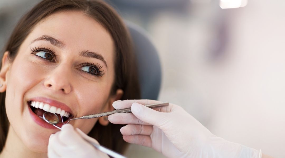 cosmetic dentist in luton